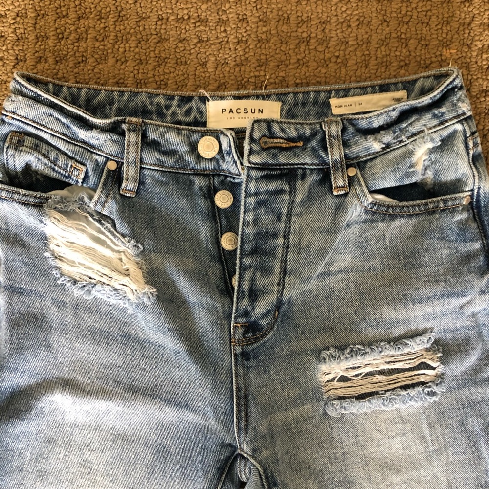Light Washed Ripped Jeans - Picture 2 of 3